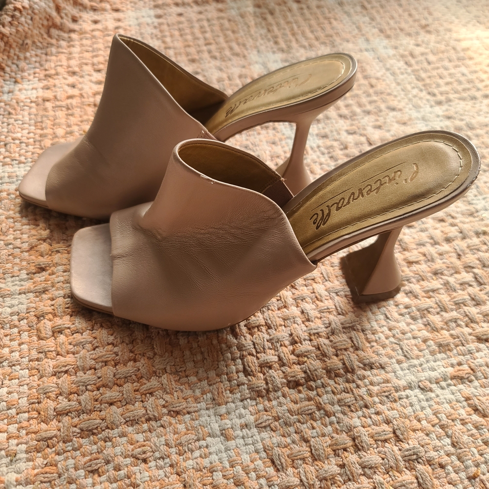 L'INTERVALLE Taupe Open-Toe Mules - Picture 4 of 5